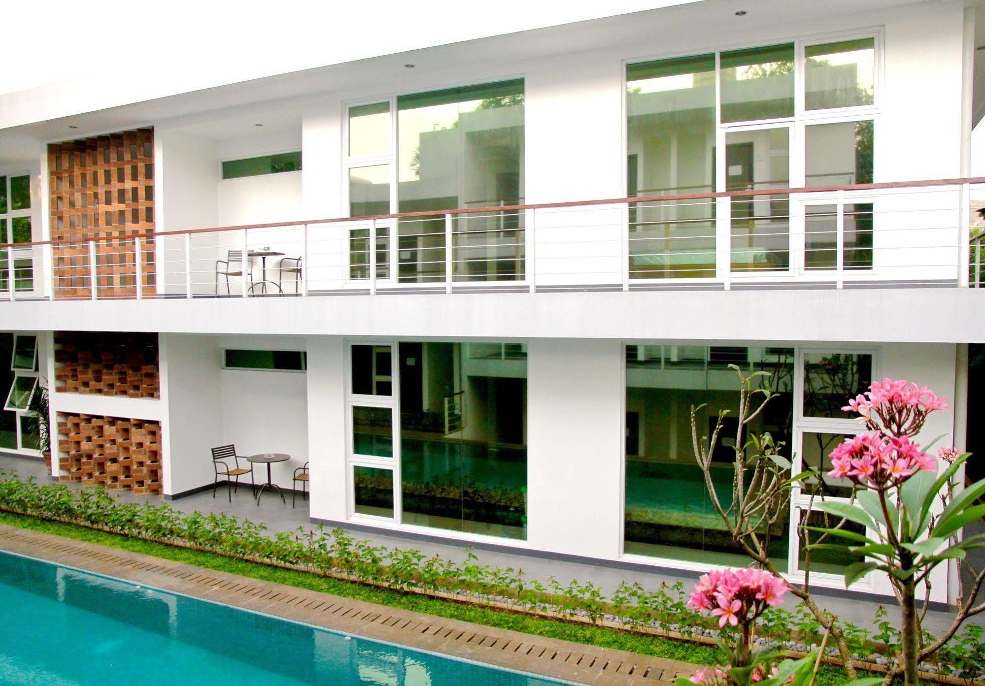 Ampera Avenue Residence Giacarta Esterno foto