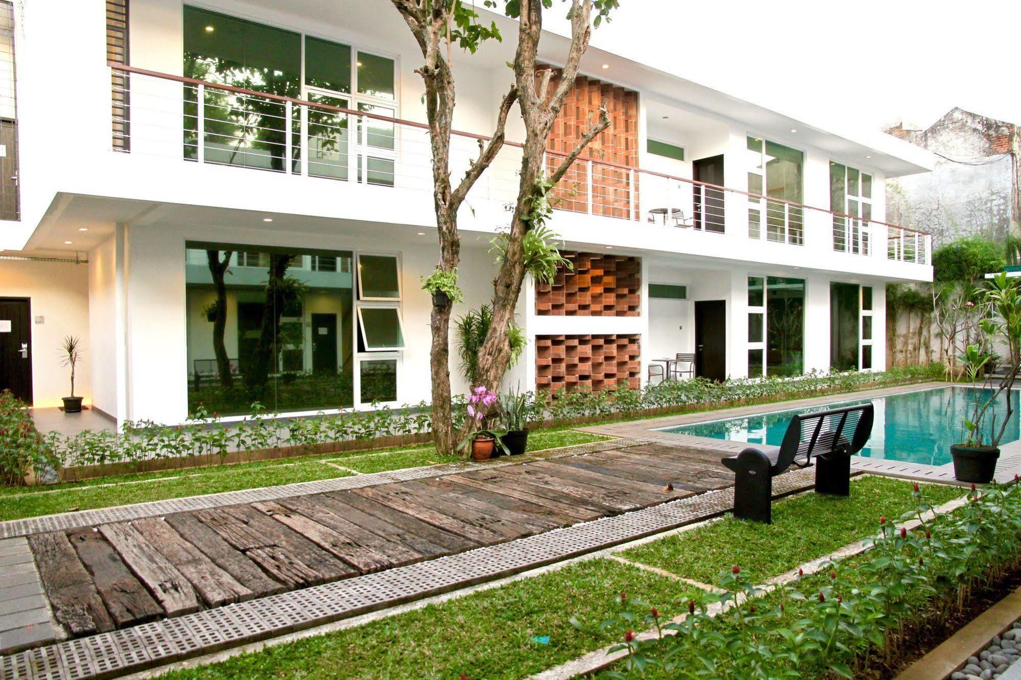 Ampera Avenue Residence Giacarta Esterno foto